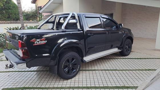 TOYOTA HILUX 3.0 SRV 4X4 CD 16V TURBO INTERCOOLER DIESEL 4P AUTOMÁTICO TOYOTA HILUX 3.0 SRV 4X4 CD 16V TURBO INTERCOOLER DIESEL 4P AUTOMÁTICO